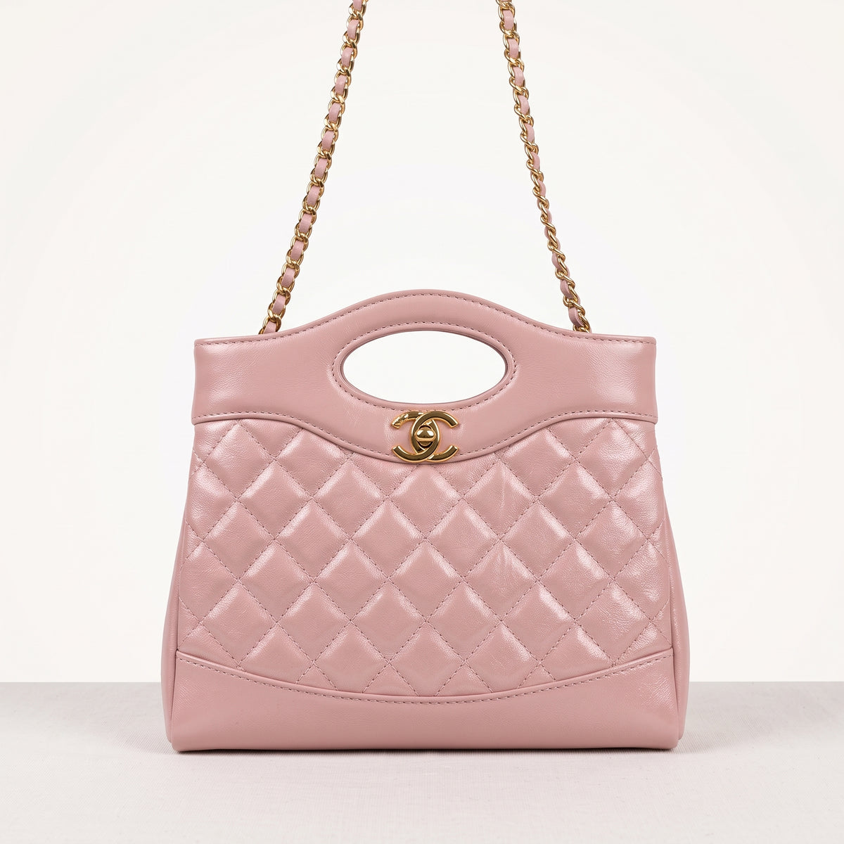 Voyager Pro Textured Flap Shoulder Bag
